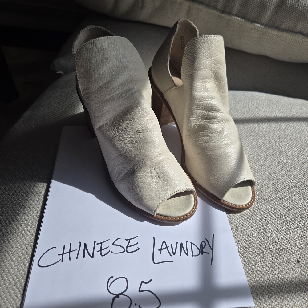 Chinese Laundry Off-White Peep-Toe Heels